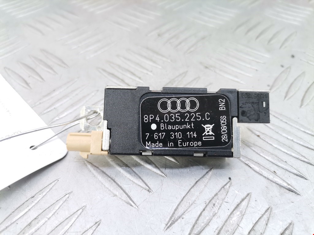 Усилитель антенны AUDI A3 8P 2003-2013