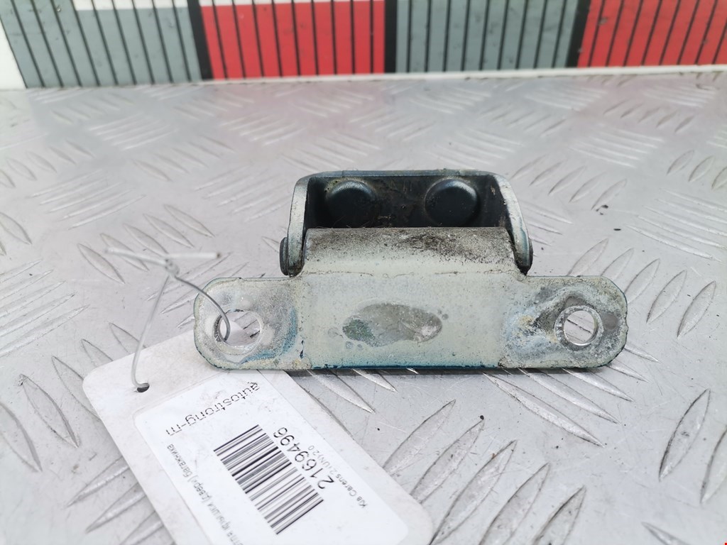 Петля крышки (двери) багажника Kia Carens 2 (UN) (2006-2012)