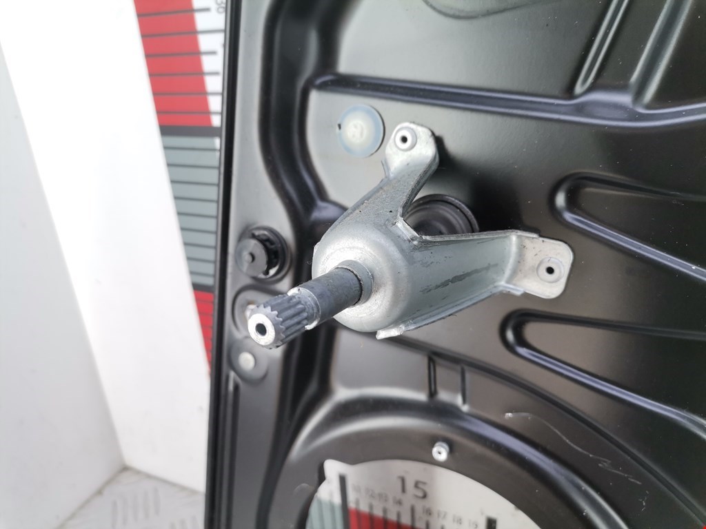 Стеклоподъемник задний правый VOLKSWAGEN Passat B6 2005-2011