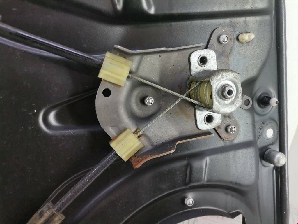 Стеклоподъемник задний правый VOLKSWAGEN Passat B6 2005-2011