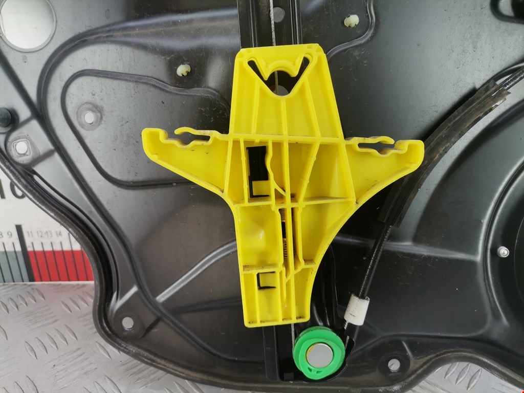 Стеклоподъемник задний правый VOLKSWAGEN Passat B6 2005-2011