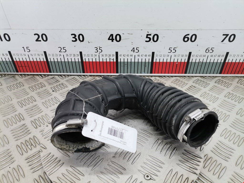 Патрубок воздушного фильтра FORD Fiesta 2001-2008