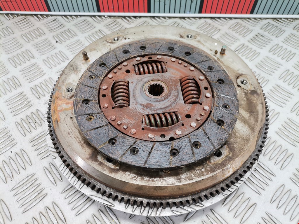 Маховик (демпфер сцепления) FORD Fiesta 2001-2008