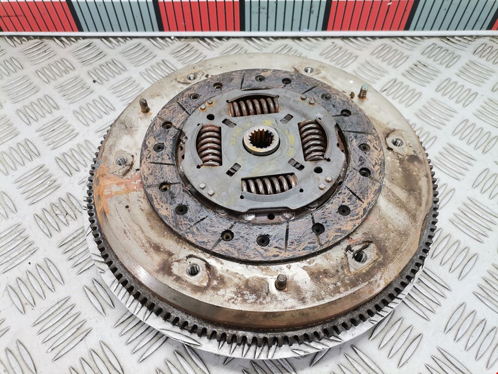 Маховик (демпфер сцепления) FORD Fiesta 2001-2008