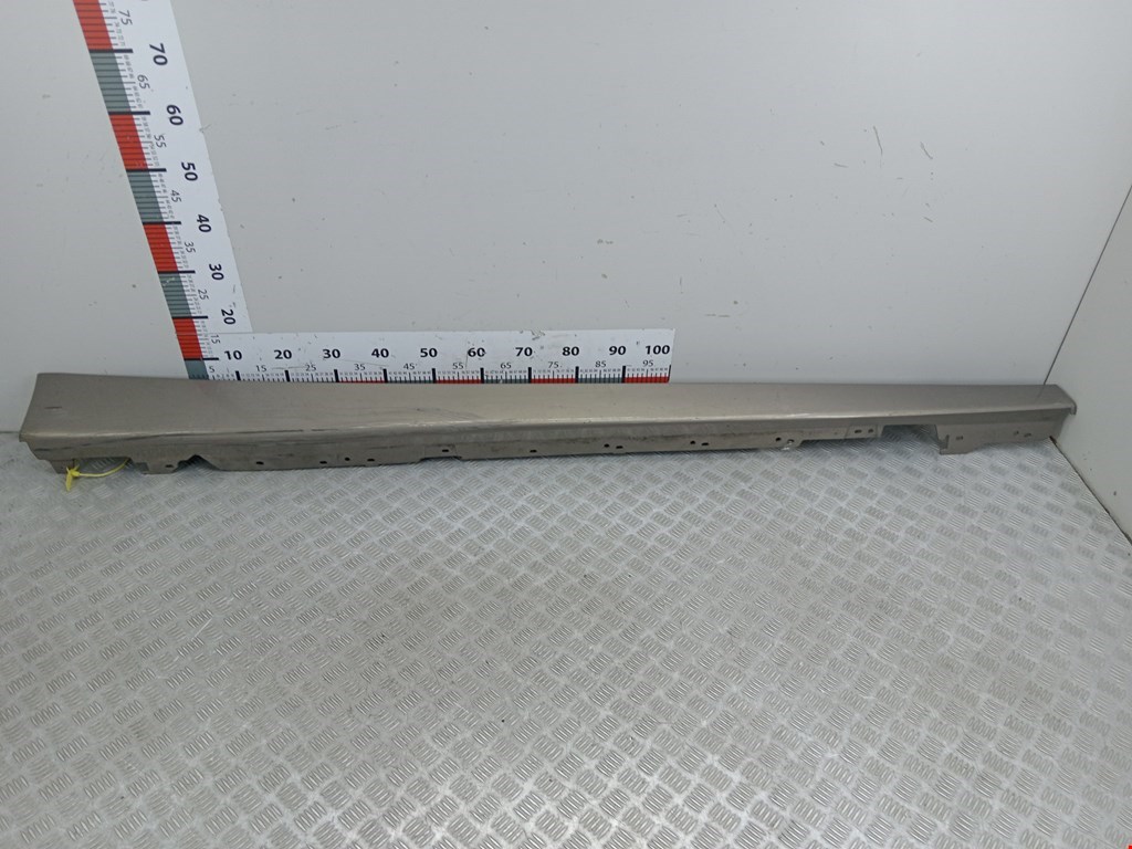 Накладка декоративная на порог правая BMW 3-Series (F30/F31/F34/F35) (2011-2020)