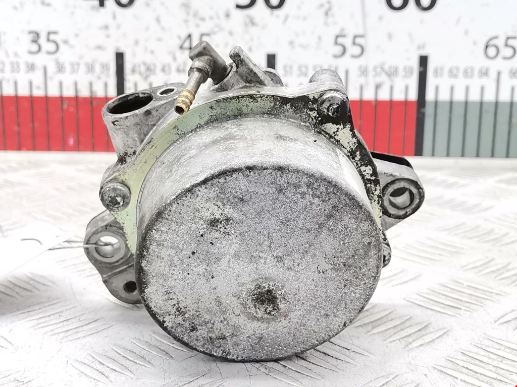 Насос вакуумный Opel Corsa D (2006-2014)