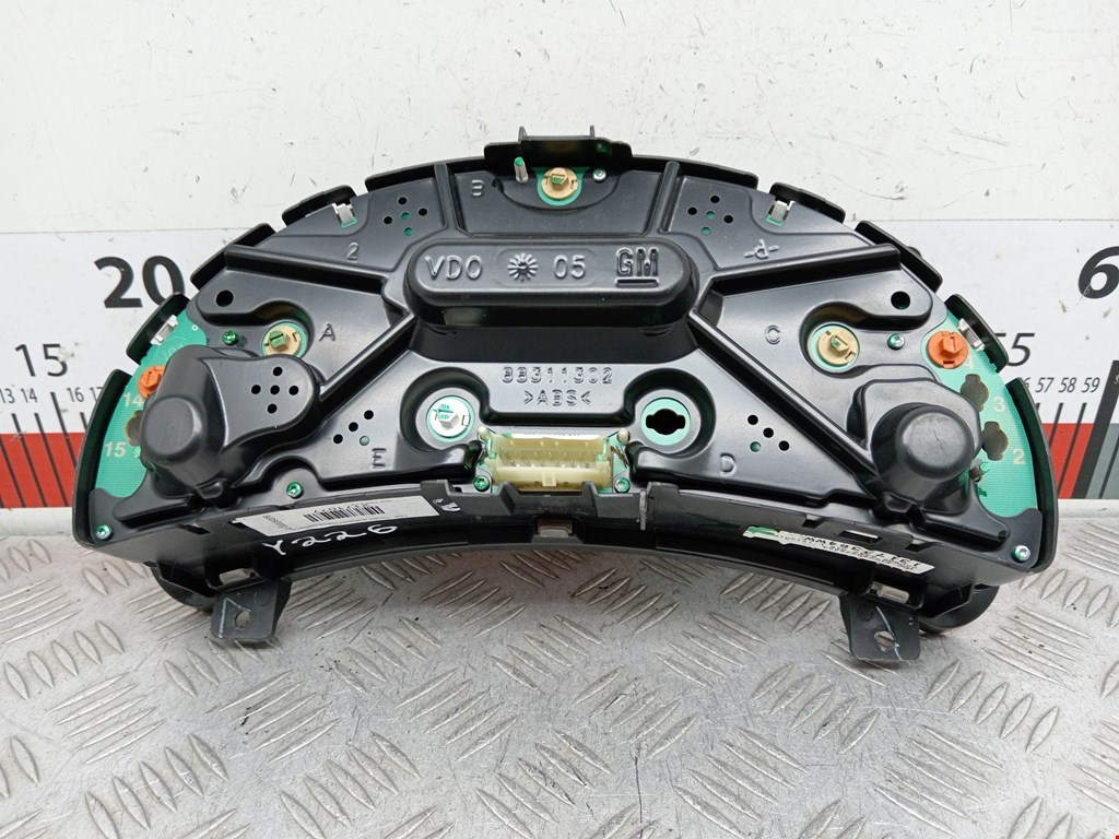 Панель приборов (щиток) OPEL Tigra B 2004-2009