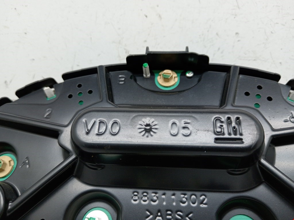 Панель приборов (щиток) OPEL Tigra B 2004-2009