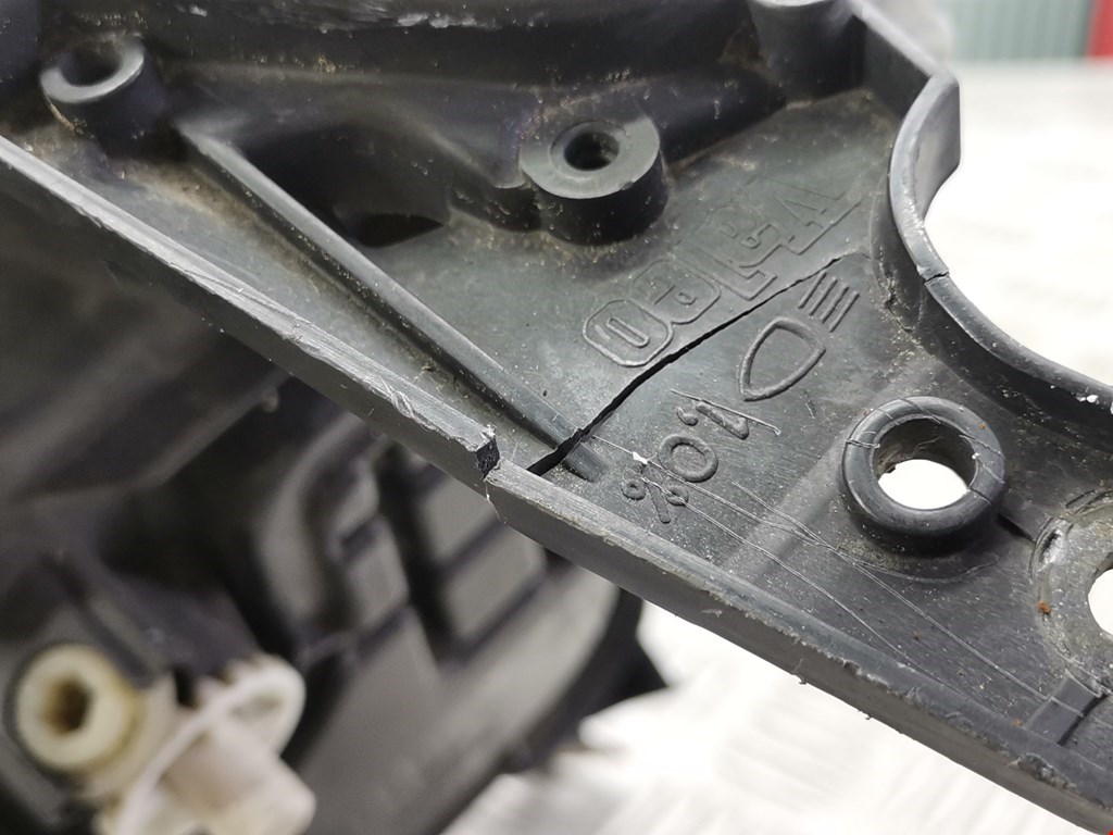 Фара правая OPEL Tigra B 2004-2009