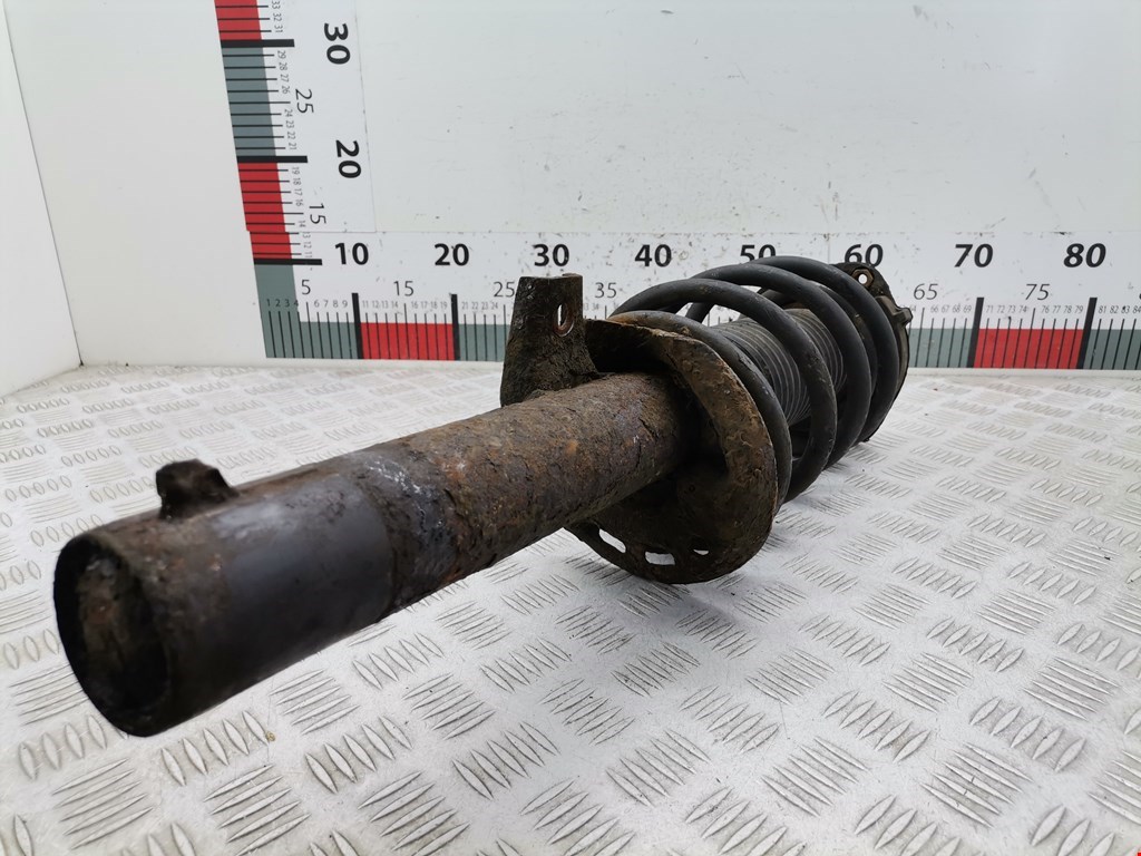 Амортизатор передний левый AUDI A3 8P 2003-2013