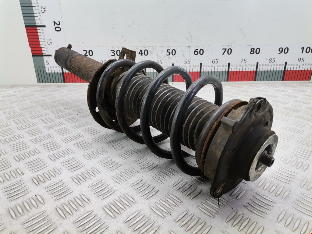 Амортизатор передний левый AUDI A3 8P 2003-2013