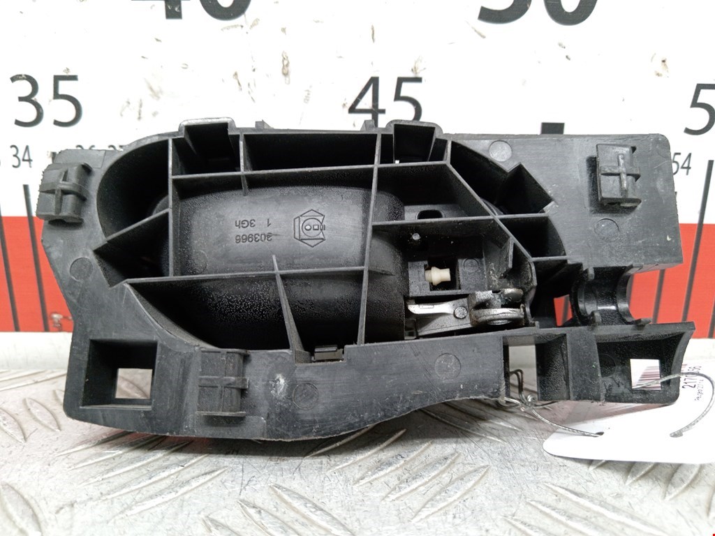 Ручка дверная передняя внутренняя левая PEUGEOT 207 2006-2015