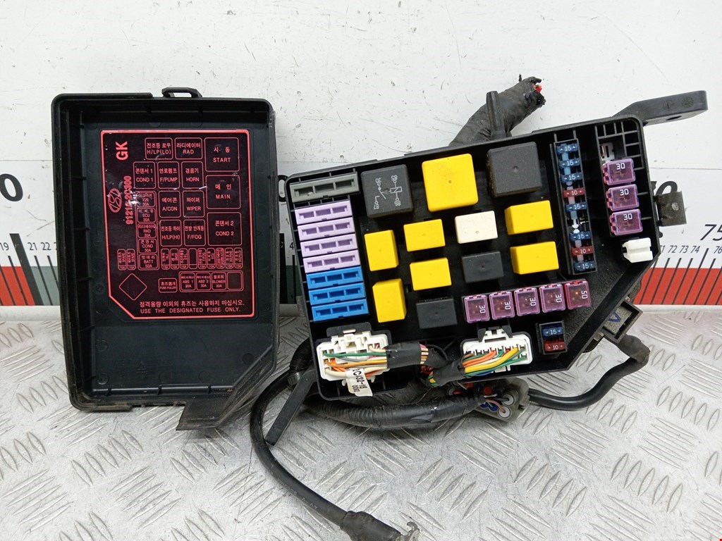 Блок реле HYUNDAI Coupe 2002-2009