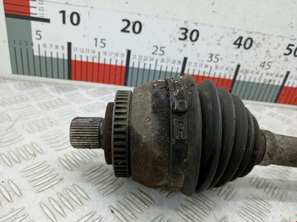 Полуось (привод, приводной вал) передняя правая VOLKSWAGEN Sharan 1995-2010