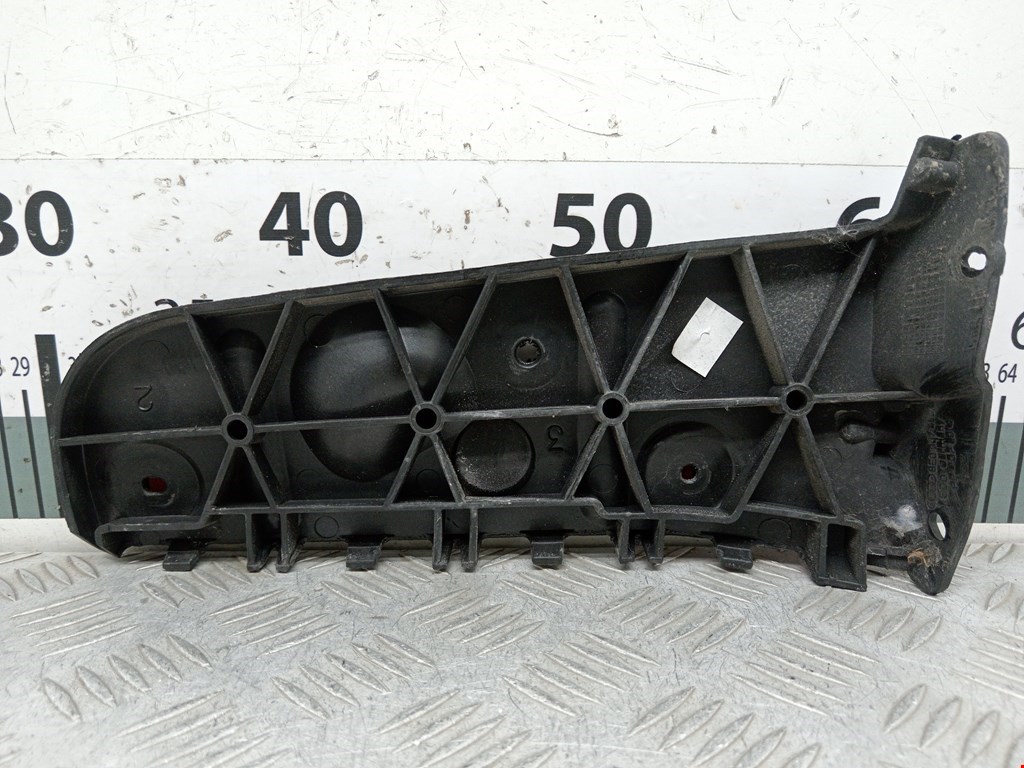 Кронштейн заднего бампера левый правый AUDI A4 B6 2001-2005