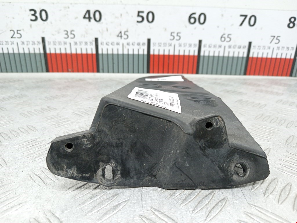 Кронштейн заднего бампера левый правый AUDI A4 B6 2001-2005