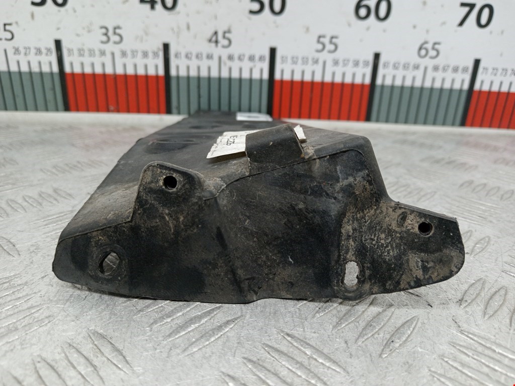 Кронштейн заднего бампера левый правый AUDI A4 B6 2001-2005