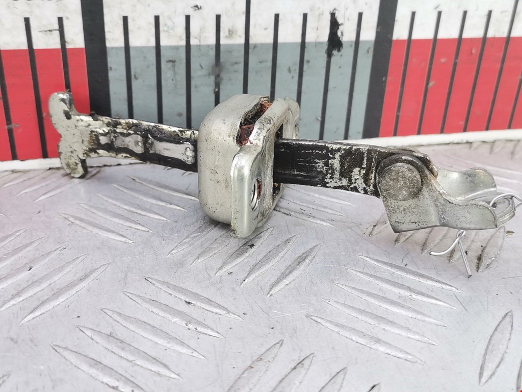 Ограничитель открывания двери TOYOTA Aygo AB10 2005-2014