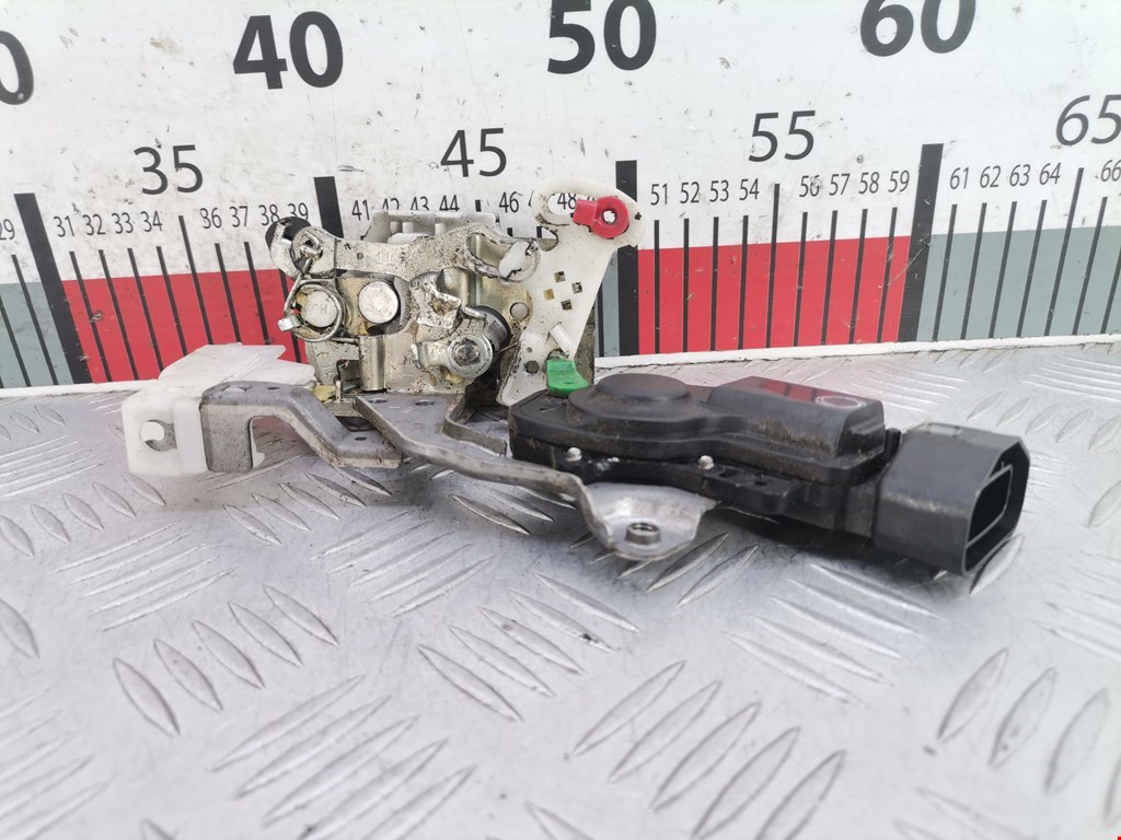 Замок двери передней левой TOYOTA Aygo AB10 2005-2014