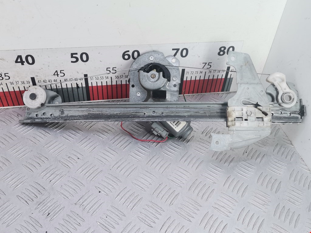 Стеклоподъемник передний правый TOYOTA Aygo AB10 2005-2014