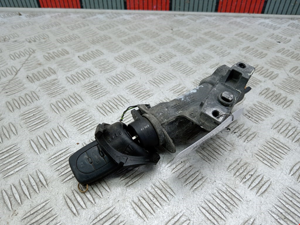 Замок зажигания AUDI A6 C5 1997-2004