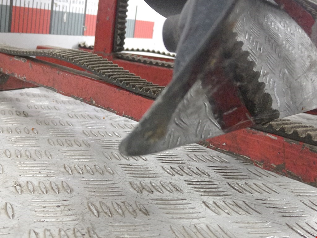 Дверь передняя правая MITSUBISHI Space Star 1999-2006