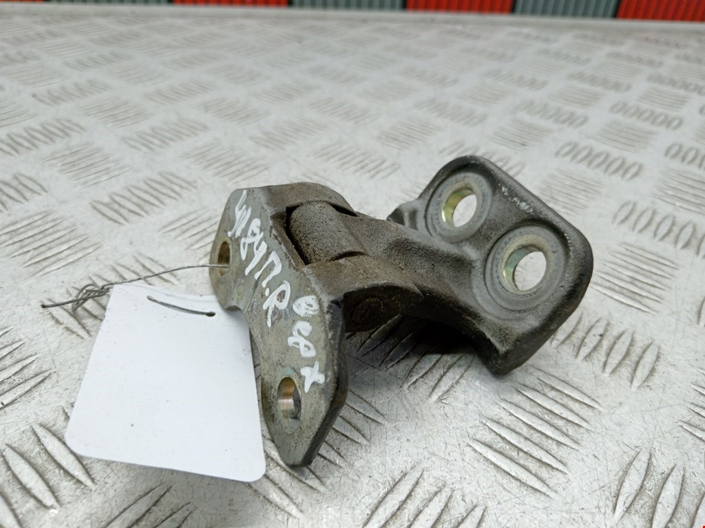 Петля двери передней правой Hyundai Coupe 2 (2002-2009)