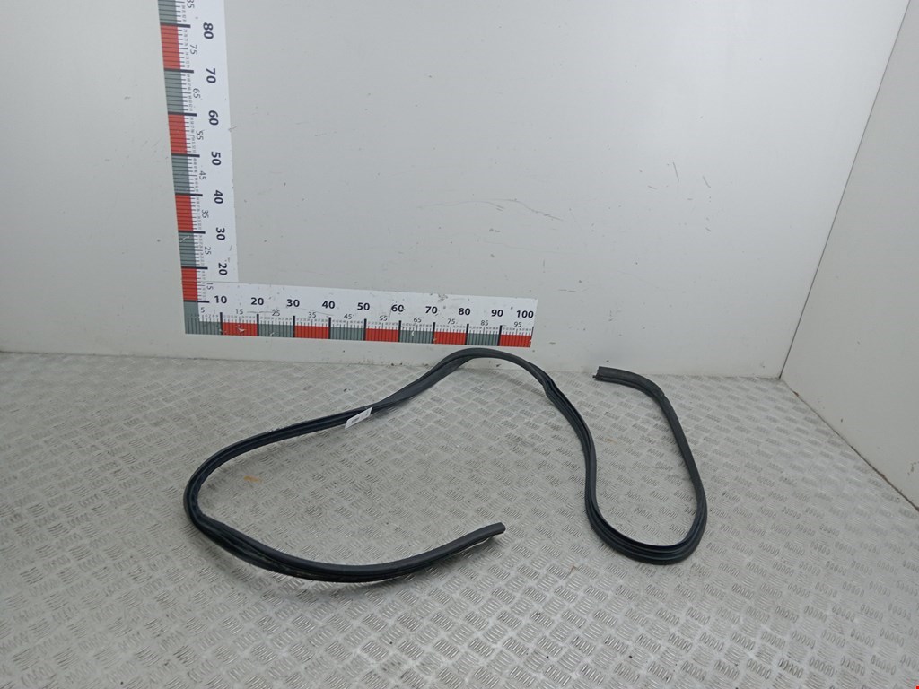 Уплотнитель двери CITROEN C8 2002-2014