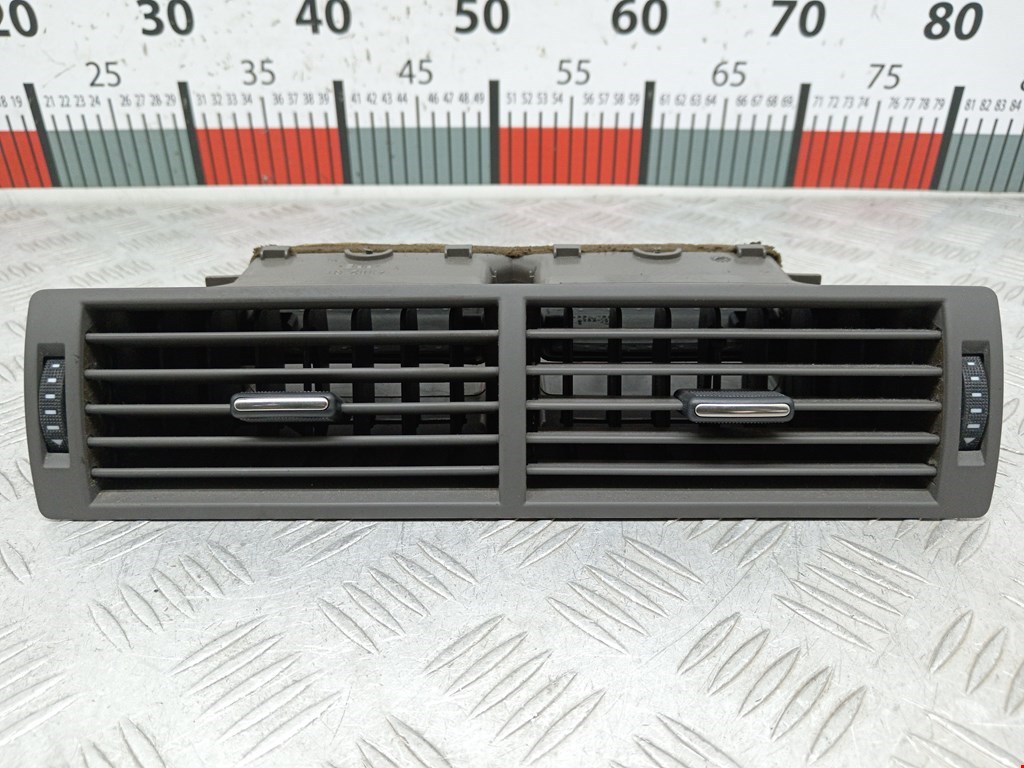 Дефлектор воздушный AUDI A4 B6 2001-2005