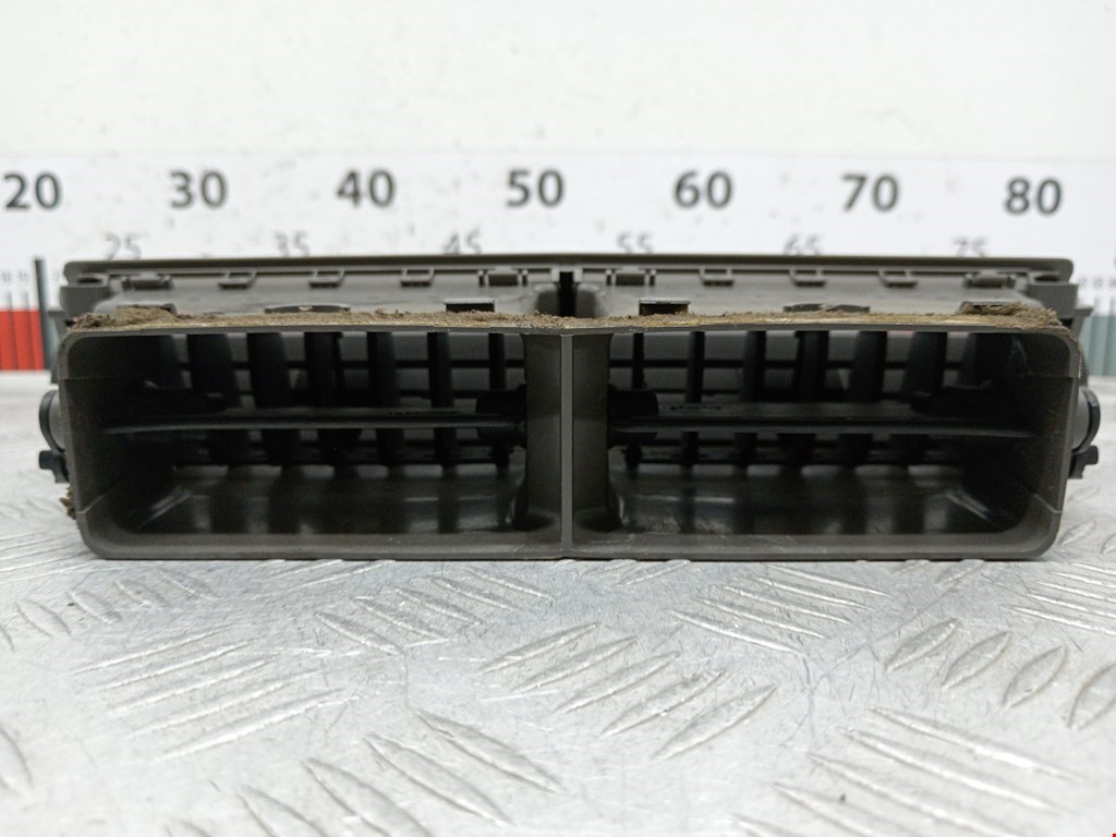 Дефлектор воздушный AUDI A4 B6 2001-2005