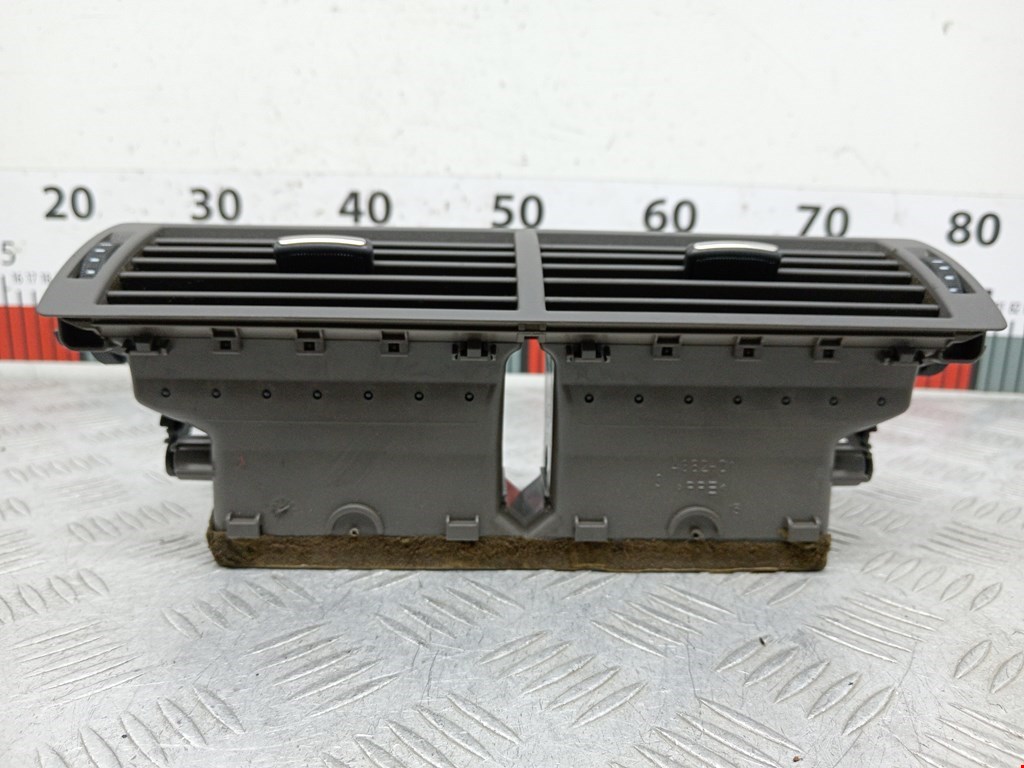 Дефлектор воздушный AUDI A4 B6 2001-2005