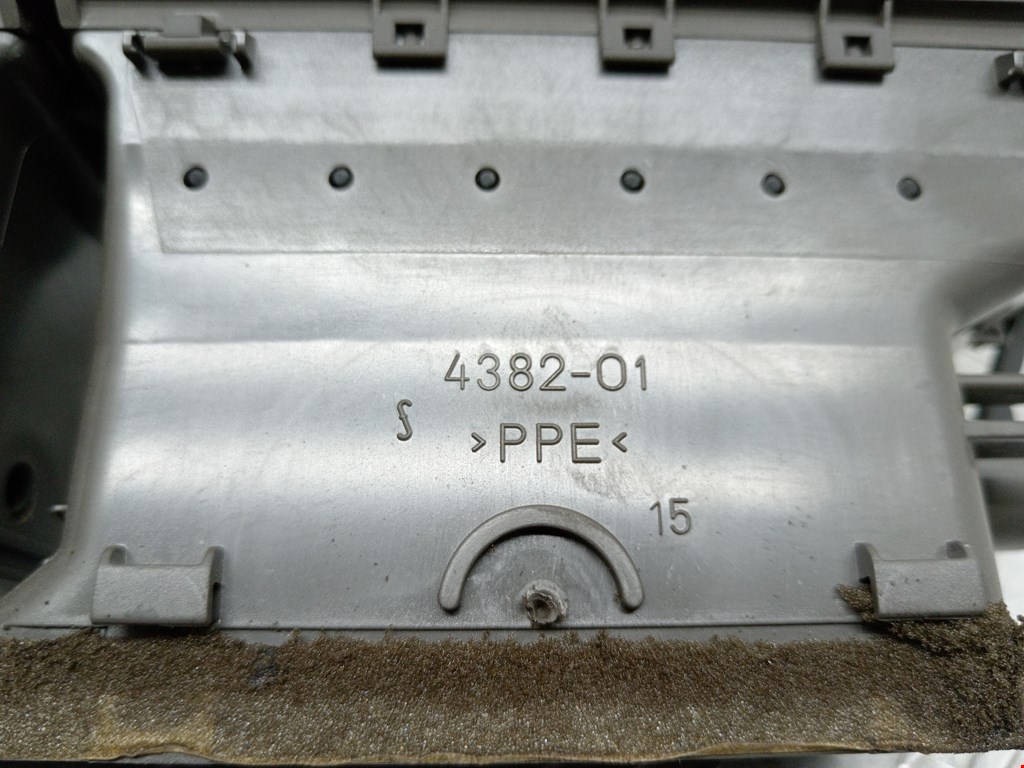 Дефлектор воздушный AUDI A4 B6 2001-2005