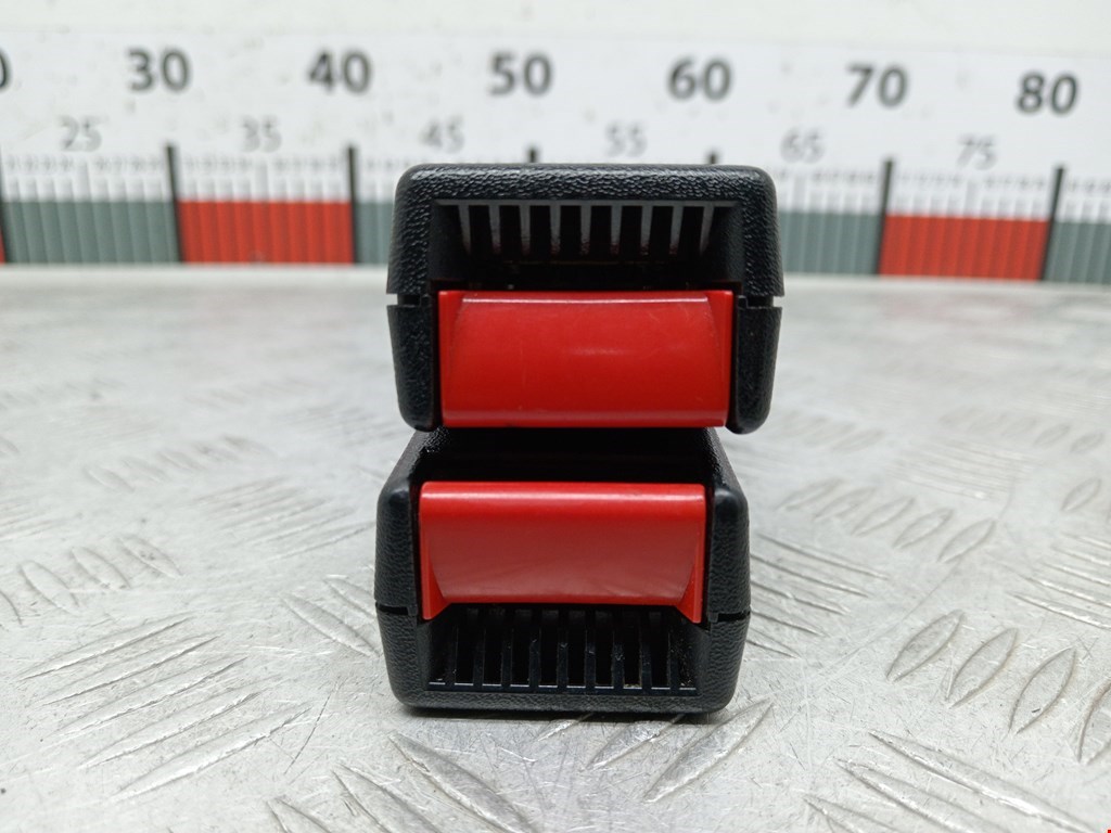 Замок ремня безопасности (преднатяжитель ремня безопасности) Opel Vectra B (1995-2002)