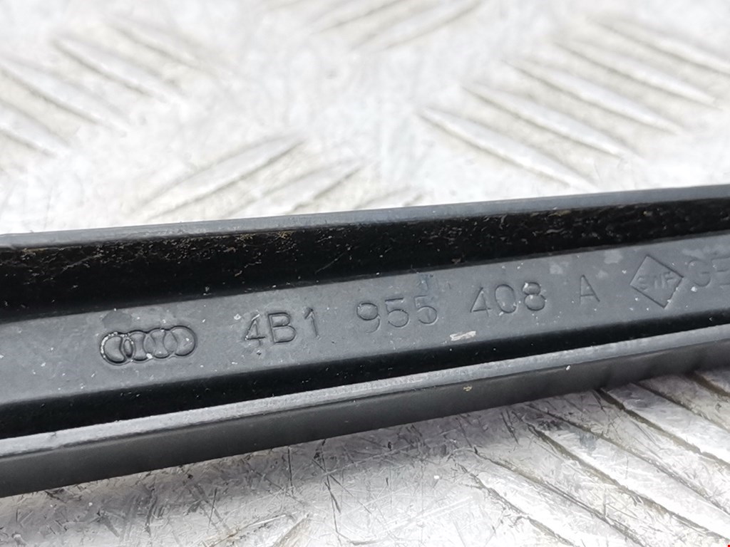 Поводок дворников передний левый/ правый AUDI A6 C5 1997-2004