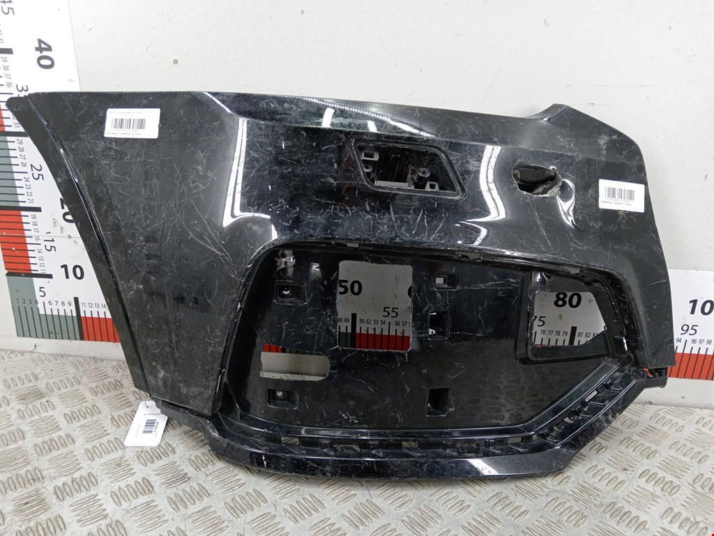 Накладка (клык) бампера правый Audi Q3 8U (2011-2018)