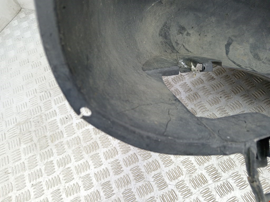 Локер (подкрылок) задний правый BMW 5er 5 серия E39 1995-2004