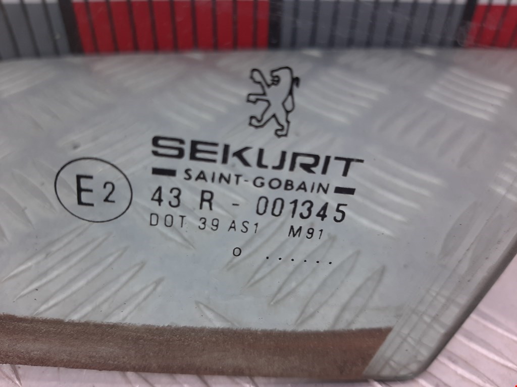 Стекло двери заднее левое PEUGEOT 607 2000-2010