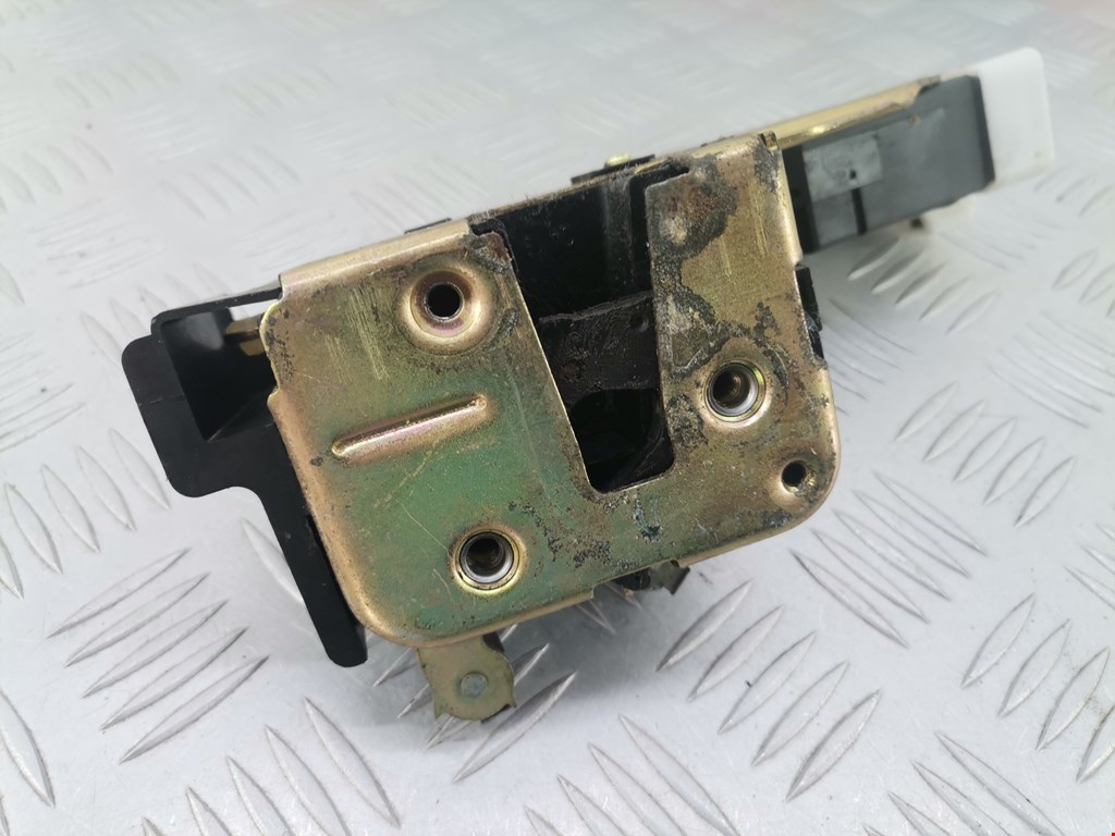 Замок двери передней левой MITSUBISHI Space Star 1999-2006