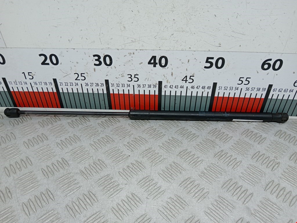 Амортизатор капота левый=правый OPEL Astra H/Family 2004-2015