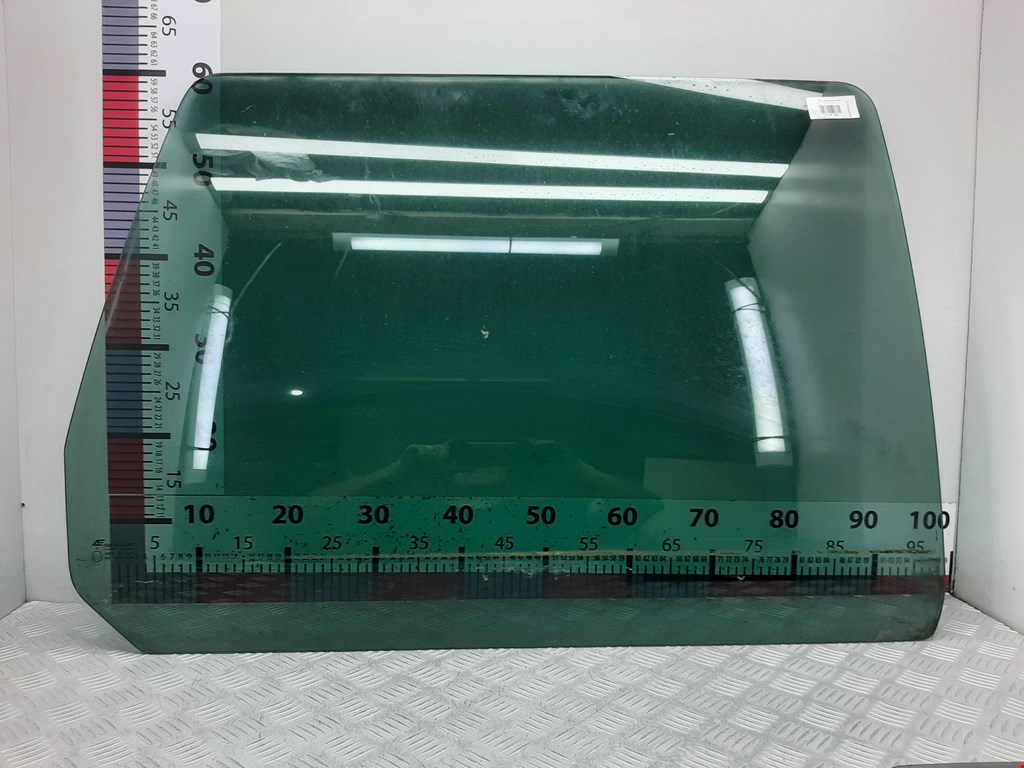 Стекло двери заднее правое SEAT Alhambra 1996-2010