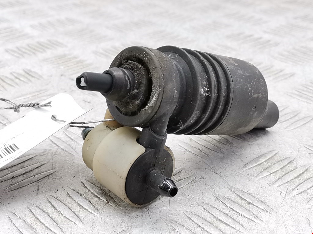 Насос (моторчик) омывателя Audi A6 C5 (1997-2005)