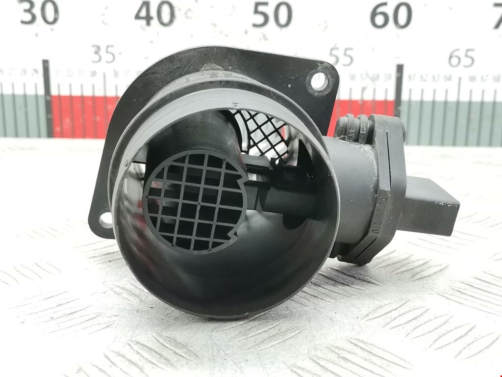 Расходомер воздуха (массметр, датчик ДМРВ) SKODA Octavia A4 1U- 1997-2010