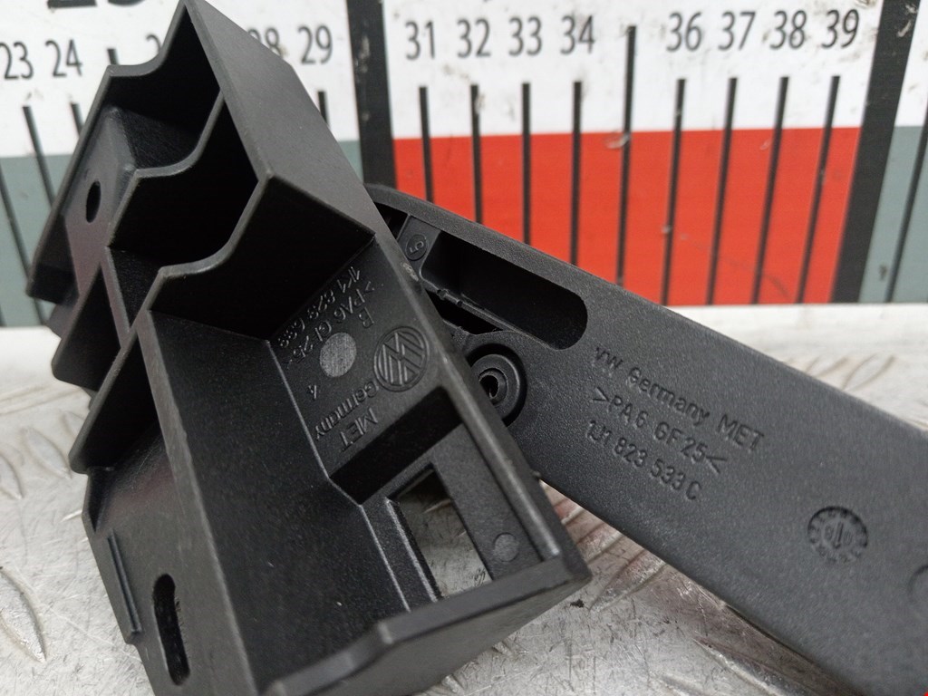 Ручка открывания капота VOLKSWAGEN Golf V 2003-2009