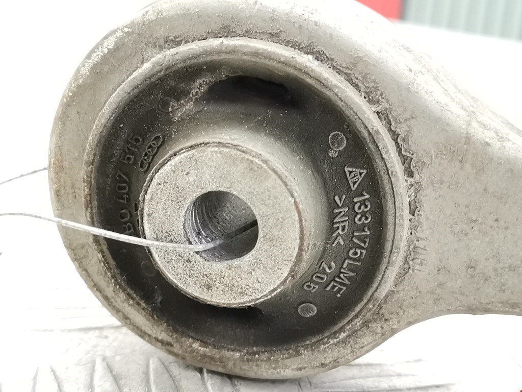 Рычаг передний левый AUDI A4 B6 2001-2005