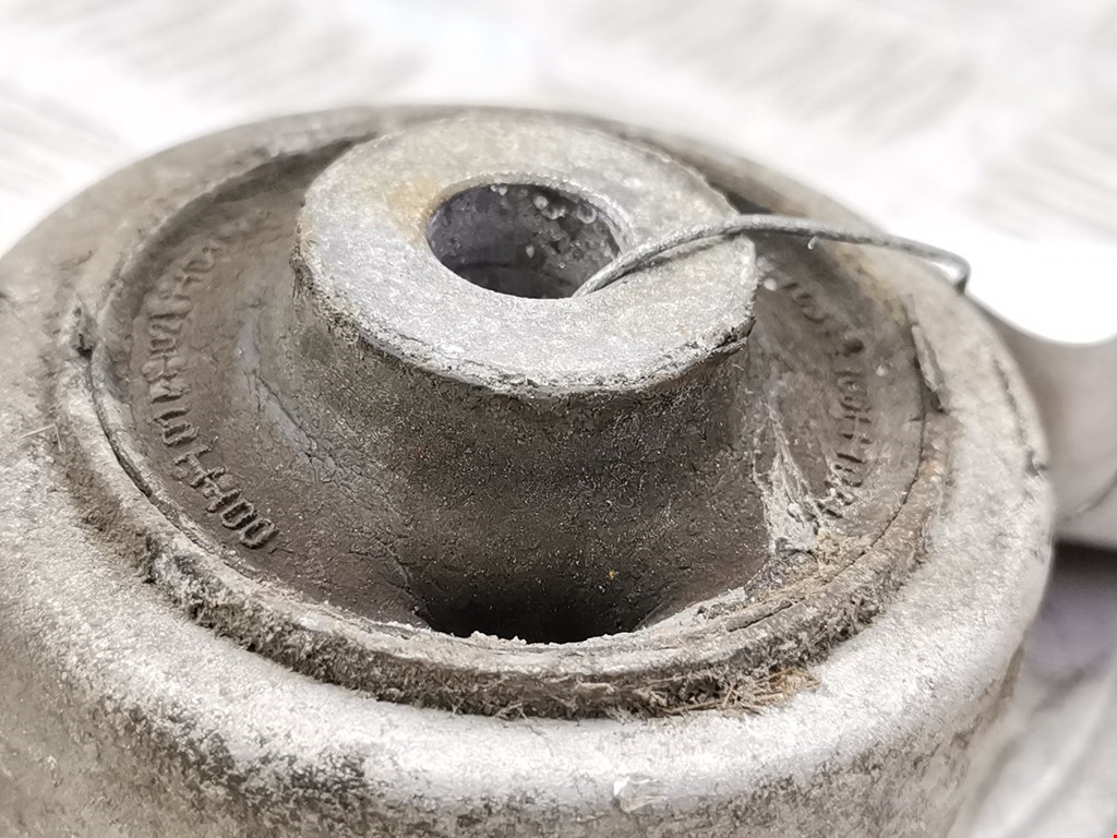 Рычаг передний правый AUDI A6 C5 1997-2004