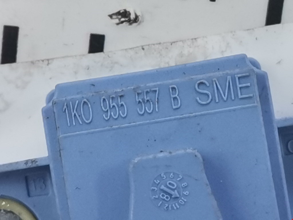 Датчик AIR BAG (подушек безопасности) VOLKSWAGEN Golf V 2003-2009