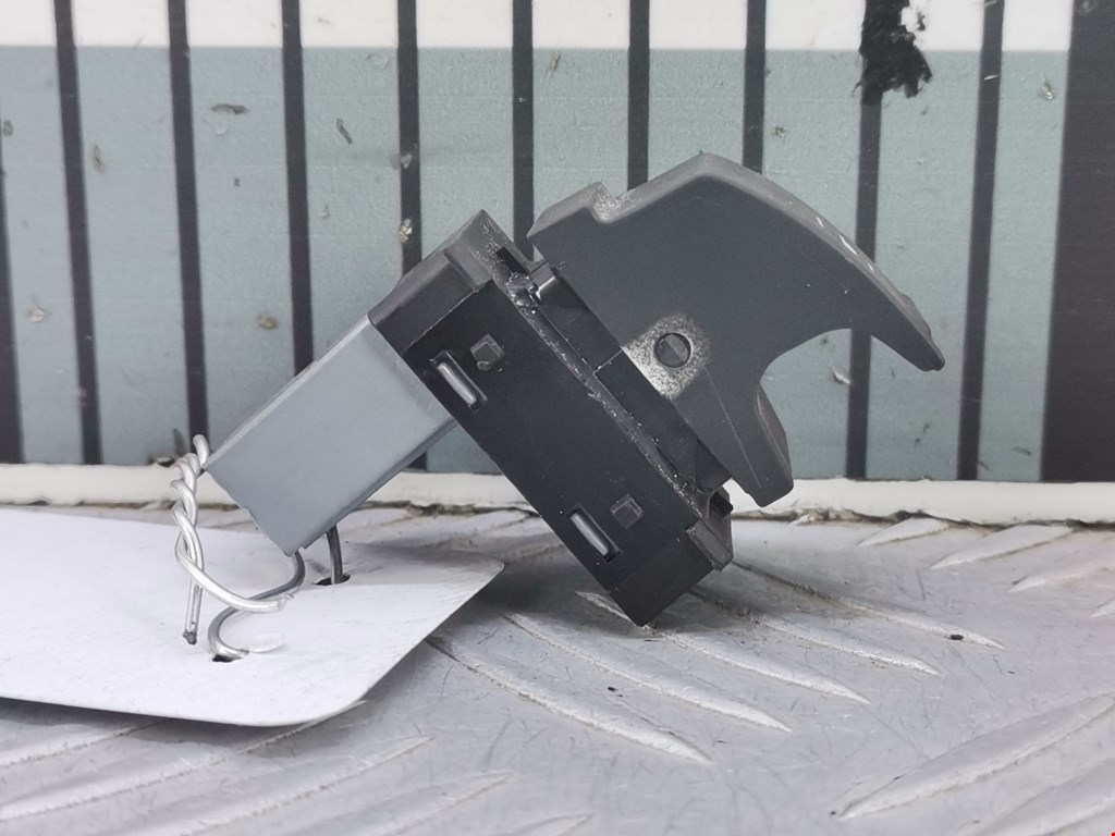 Кнопка стеклоподъемника VOLKSWAGEN Golf V 2003-2009