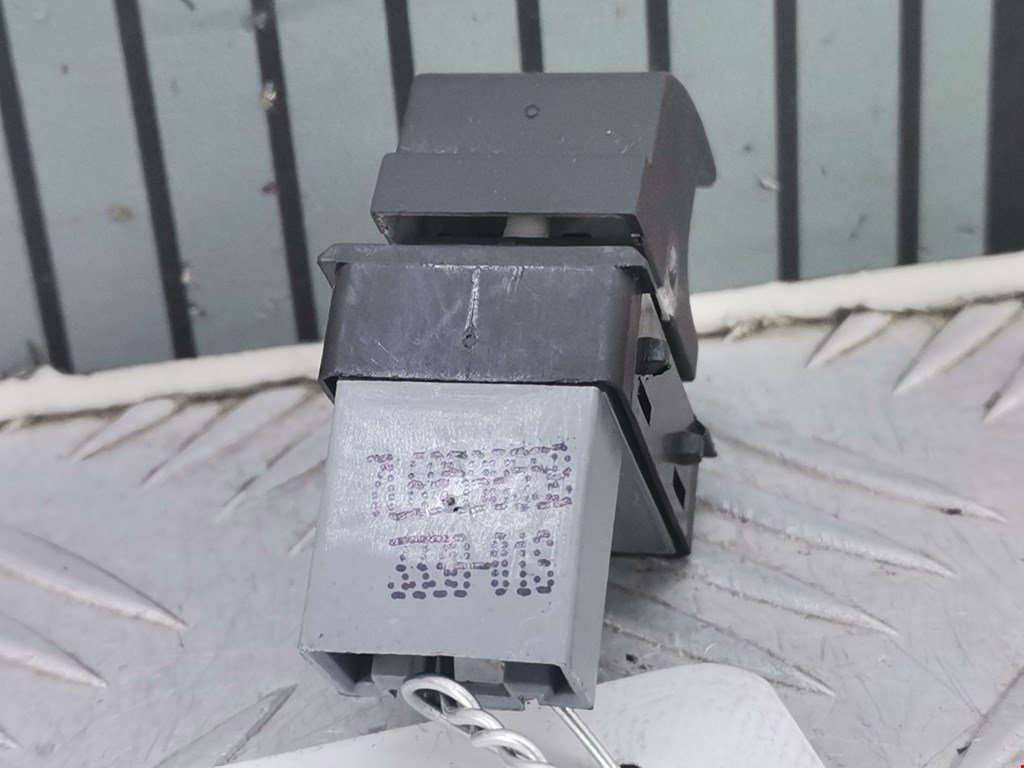 Кнопка стеклоподъемника VOLKSWAGEN Golf V 2003-2009