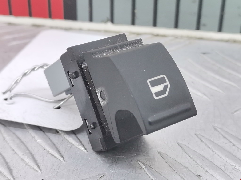 Кнопка стеклоподъемника VOLKSWAGEN Golf V 2003-2009