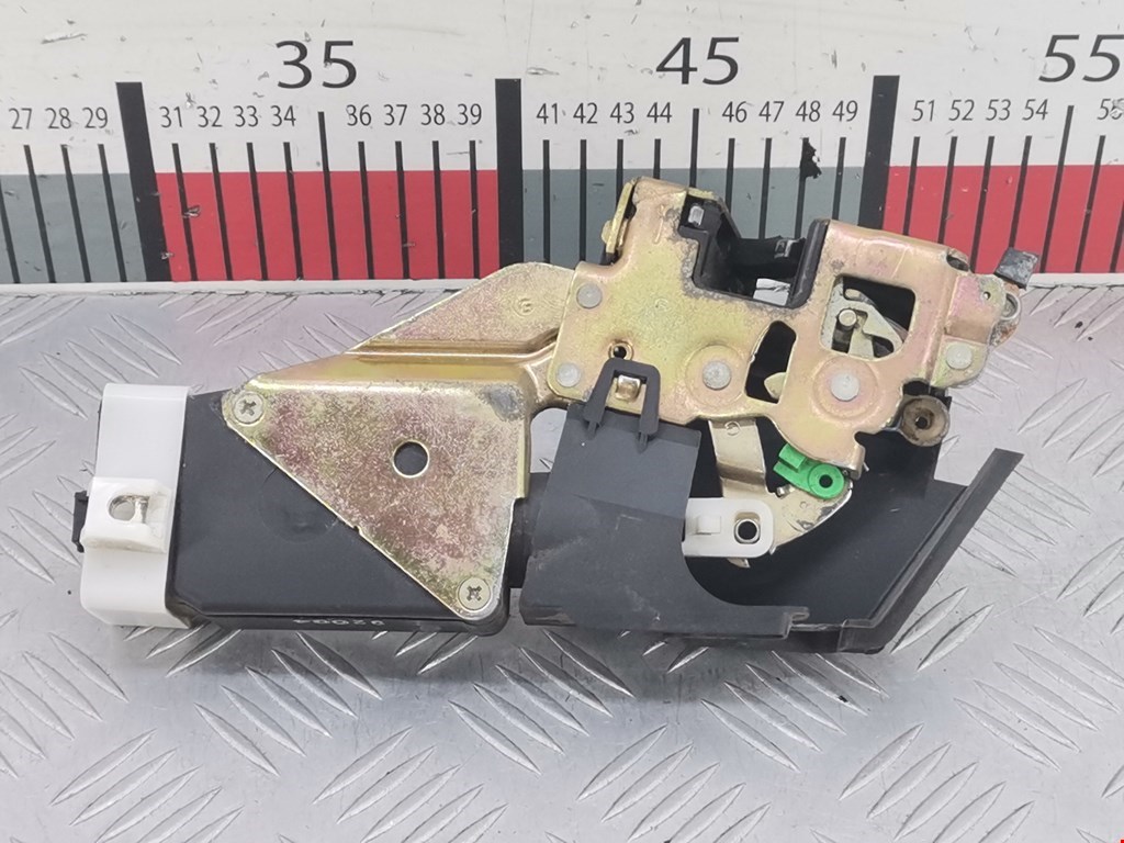 Замок двери задней левой MITSUBISHI Space Star 1999-2006